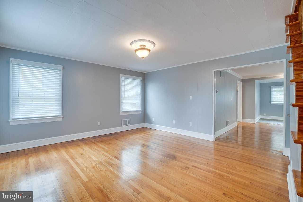 712 Freeman St - Photo 6 of 49