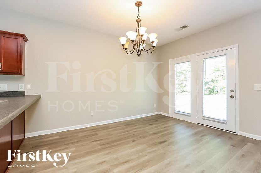 115 Pierre Pl - Photo 5 of 15