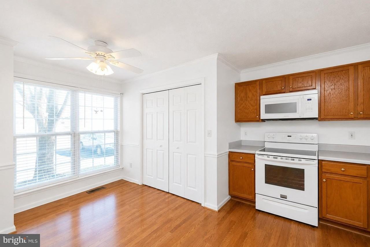 304 Chatham Sq - Photo 3 of 35