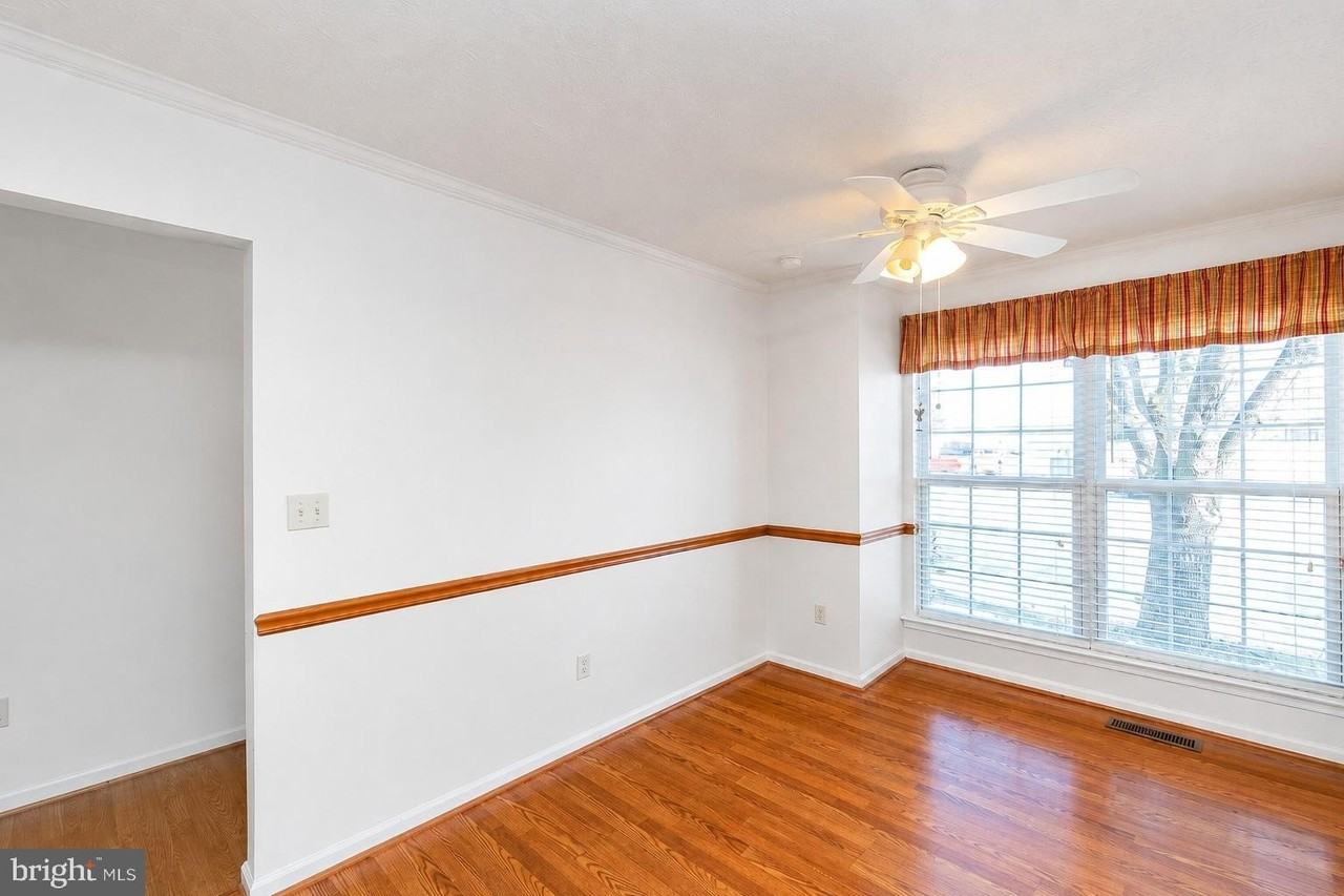 304 Chatham Sq - Photo 7 of 35