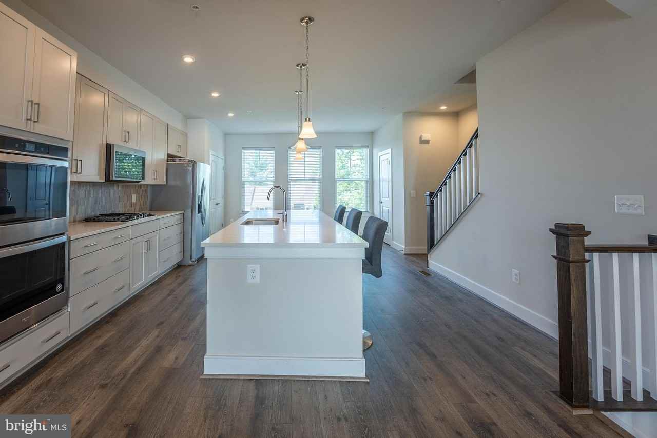 6069 Dreher Ct - Photo 2 of 23