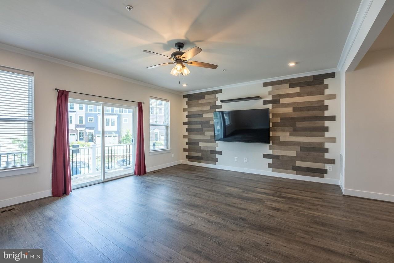 6069 Dreher Ct - Photo 6 of 23
