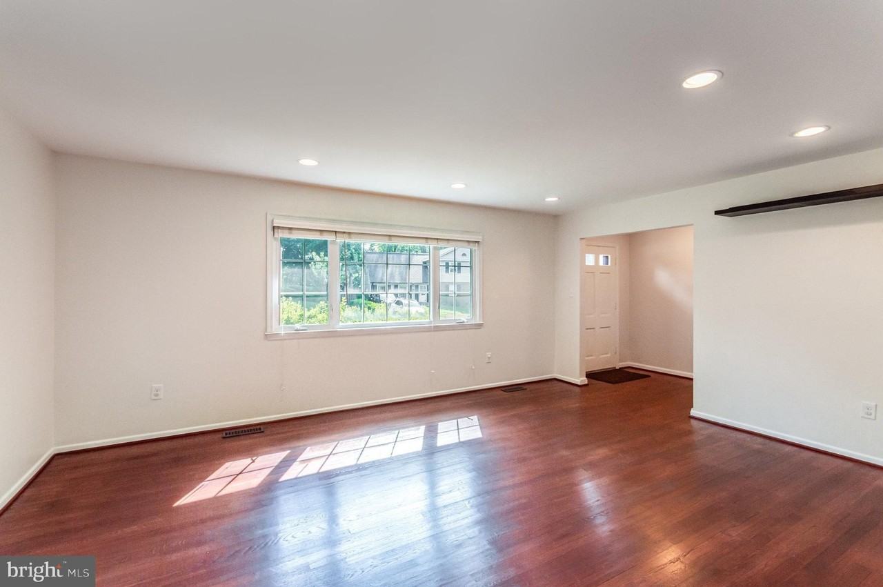 519 Woodland Ct Nw - Photo 4 of 35
