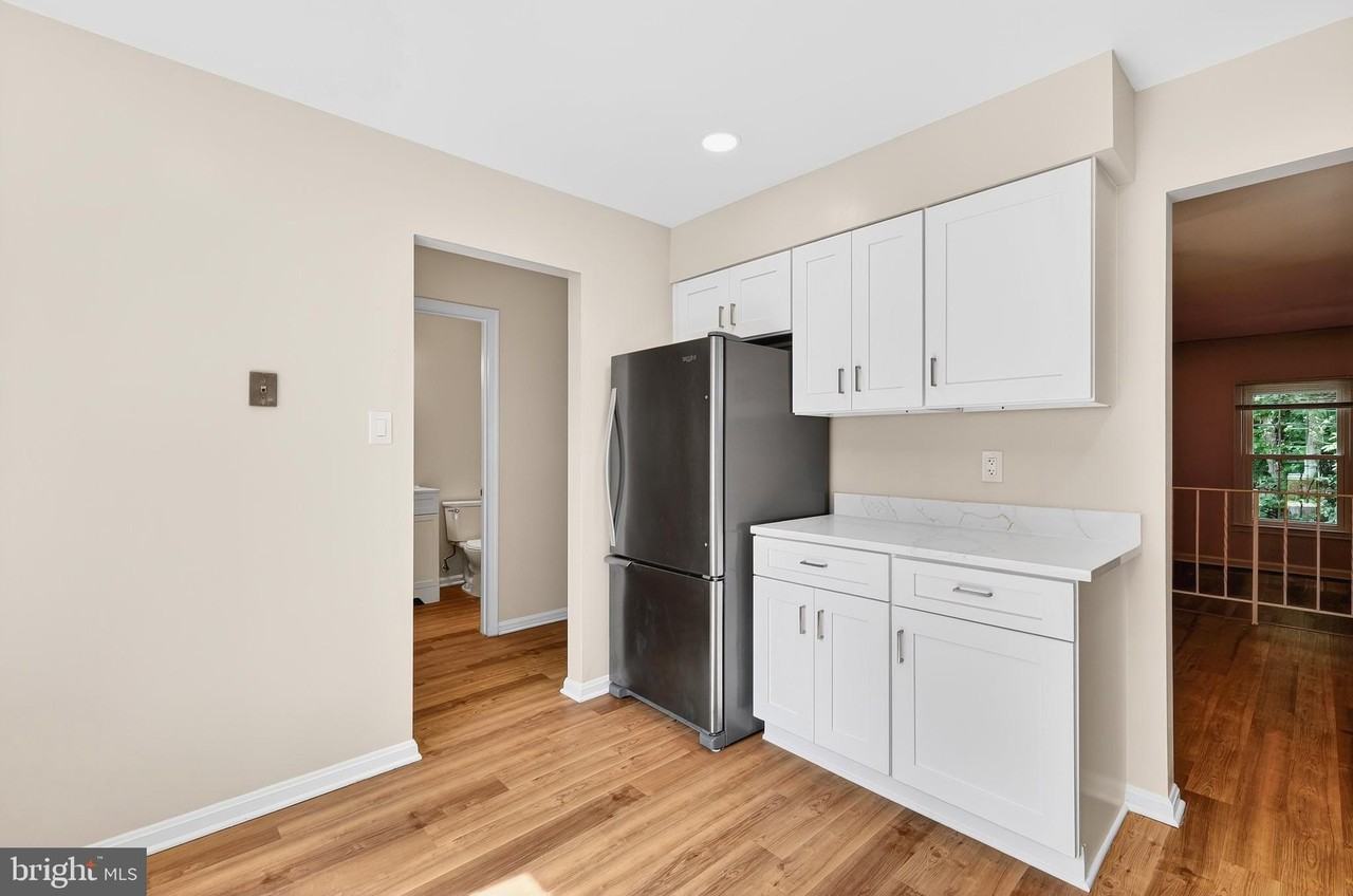 7306 Eggar Woods Ln - Photo 6 of 31