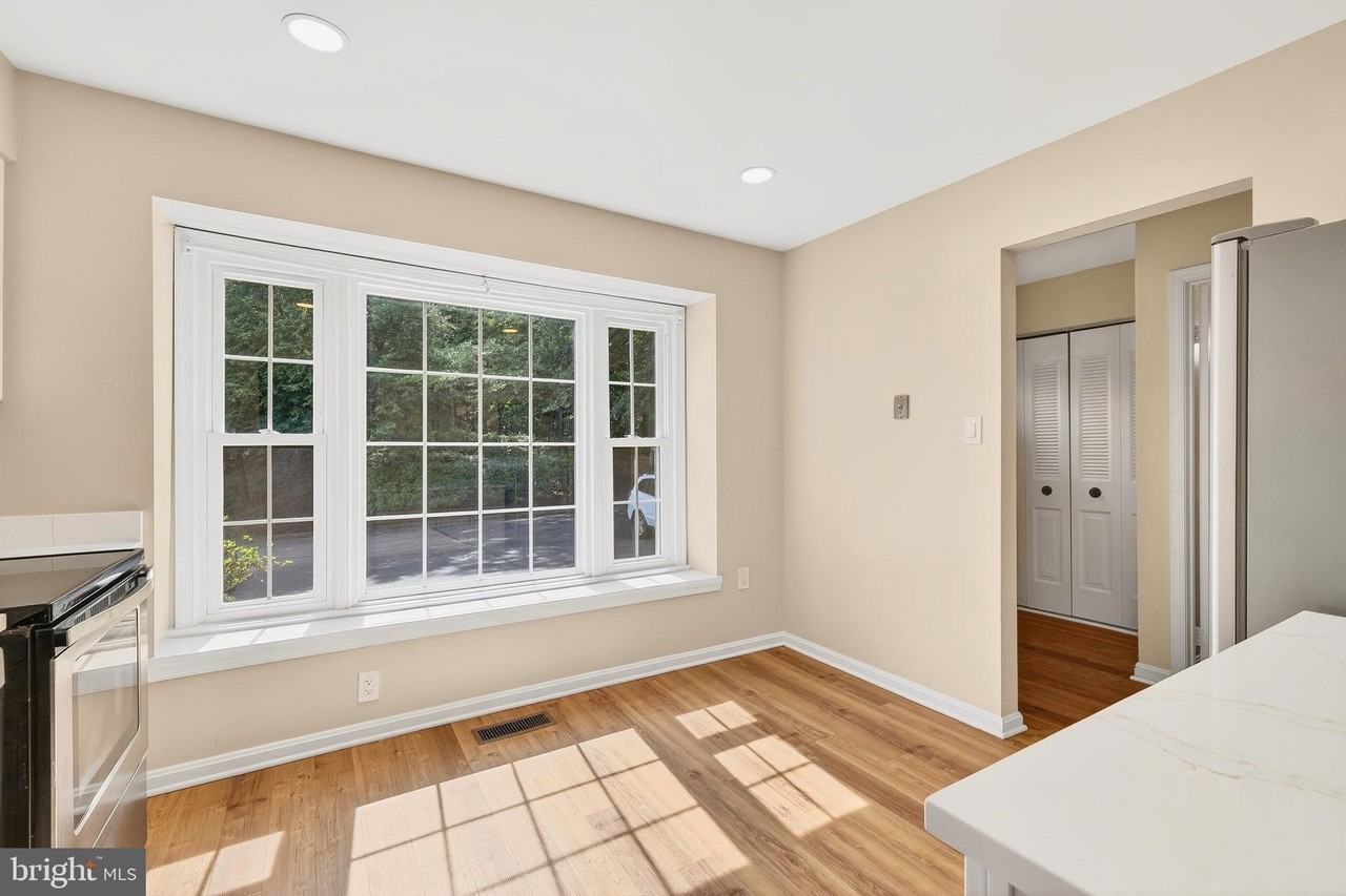 7306 Eggar Woods Ln - Photo 7 of 31