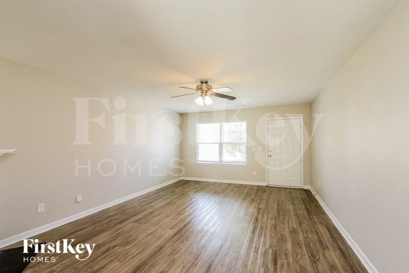 3936 Foliage Dr - Photo 4 of 15