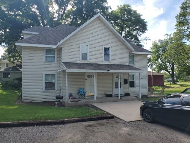318 Lincoln Way East - Photo 3 of 29