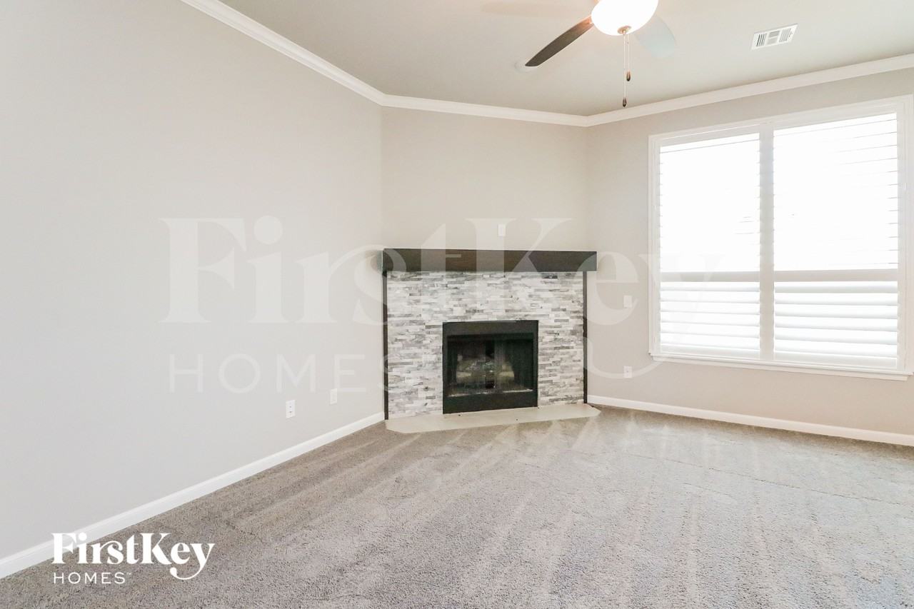 1720 Gladington Ct - Photo 4 of 15