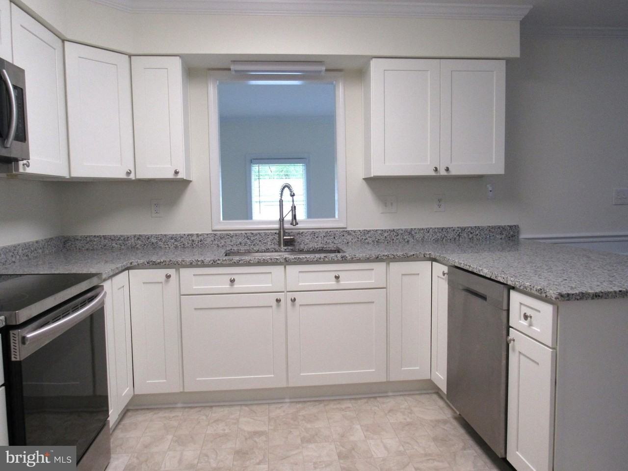 35 Beekman Pl - Photo 7 of 17
