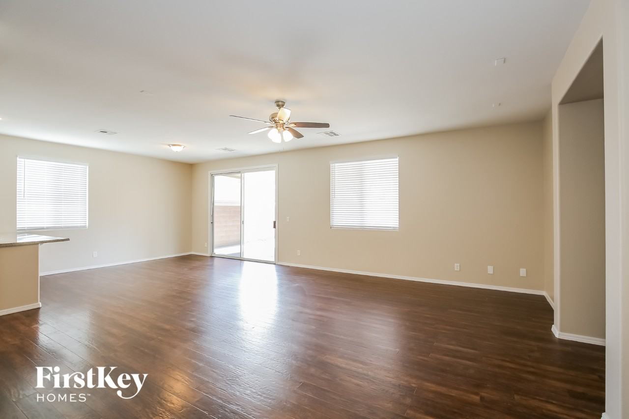 3858 China Cloud Dr - Photo 3 of 15