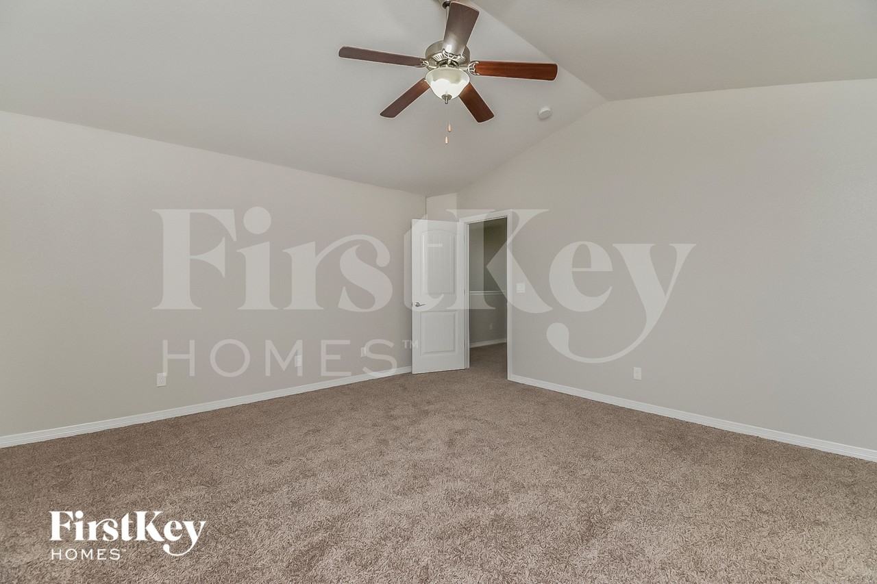 6173 Popper Dr - Photo 7 of 15