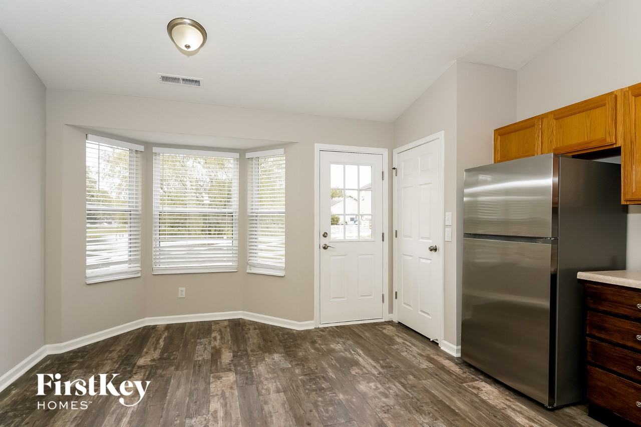 5631 Willowridge Ct - Photo 4 of 15