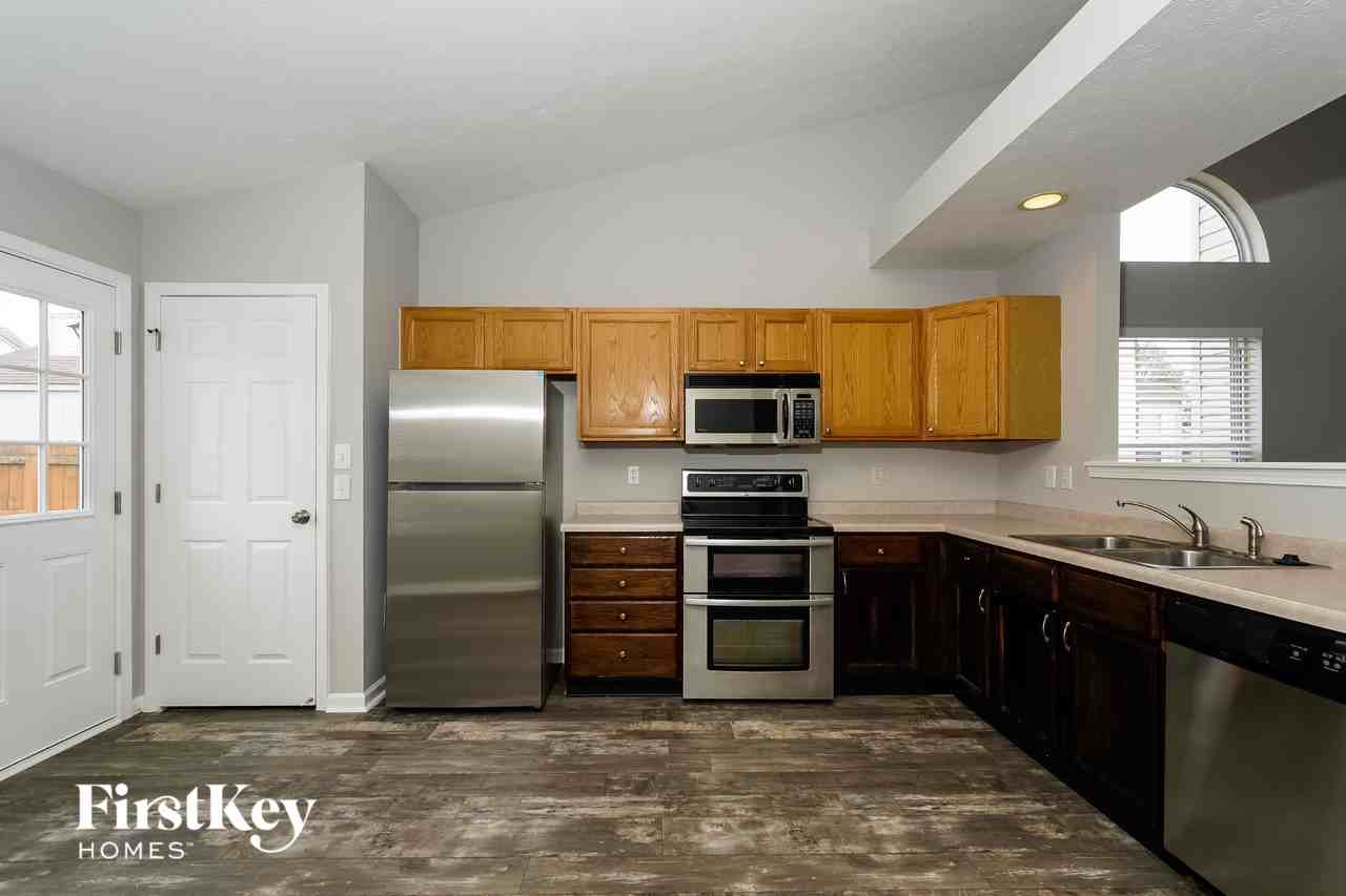 5631 Willowridge Ct - Photo 5 of 15