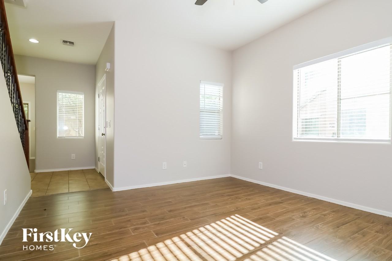 10323 W Viaduct Del Sol - Photo 3 of 15