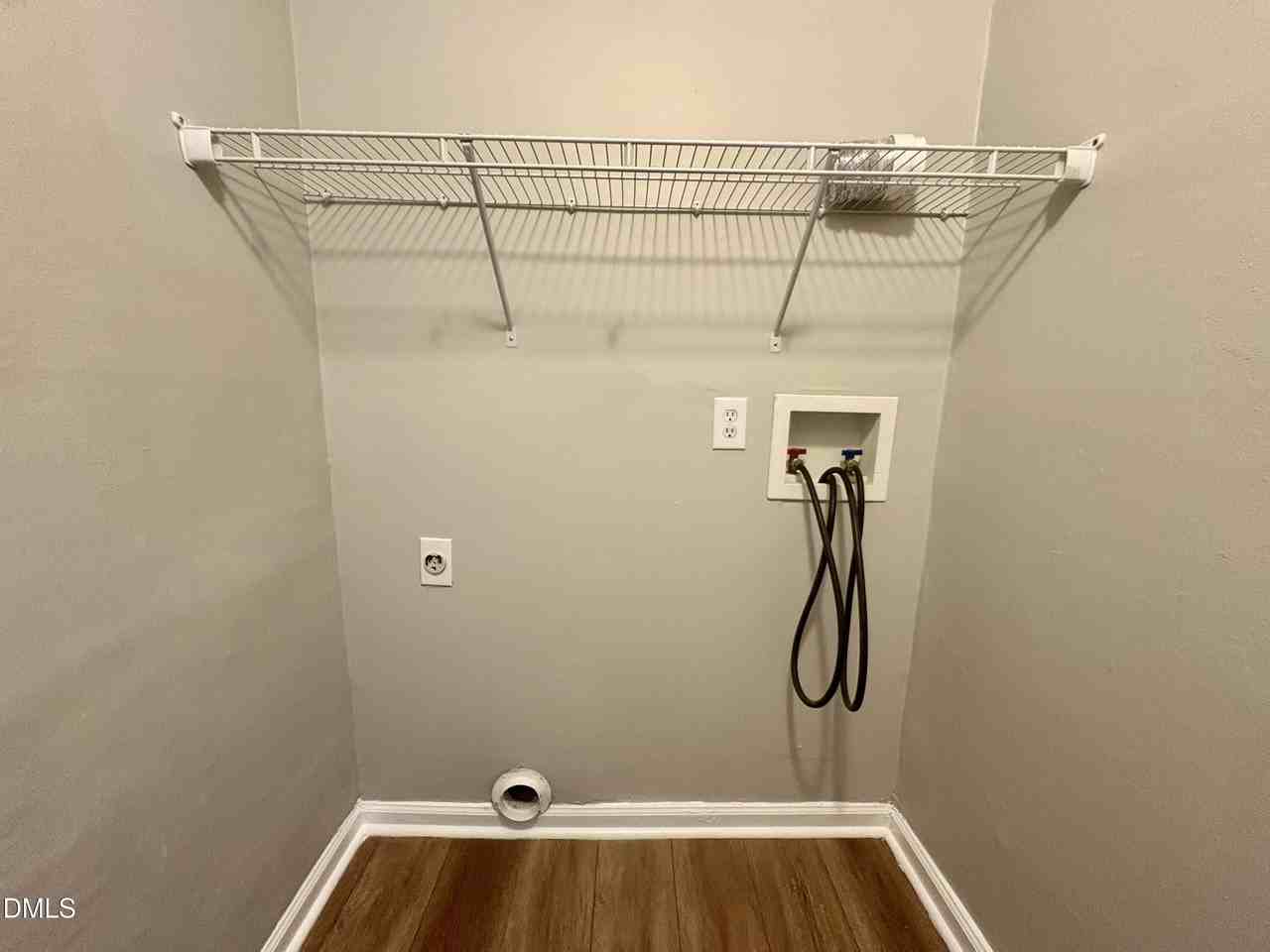 1100 Savannah Dr - Photo 5 of 24