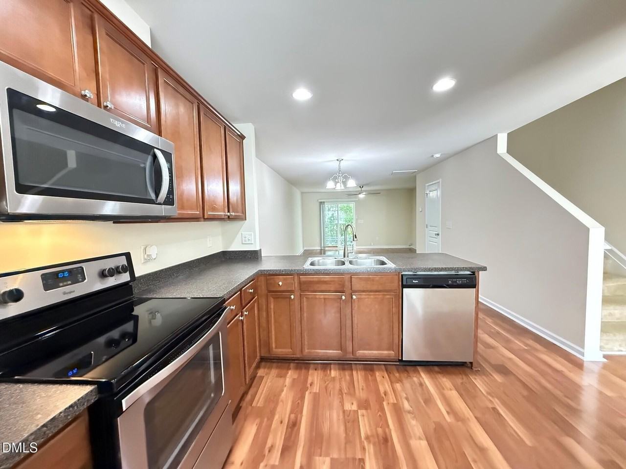 8527 Quarton Dr - Photo 5 of 41
