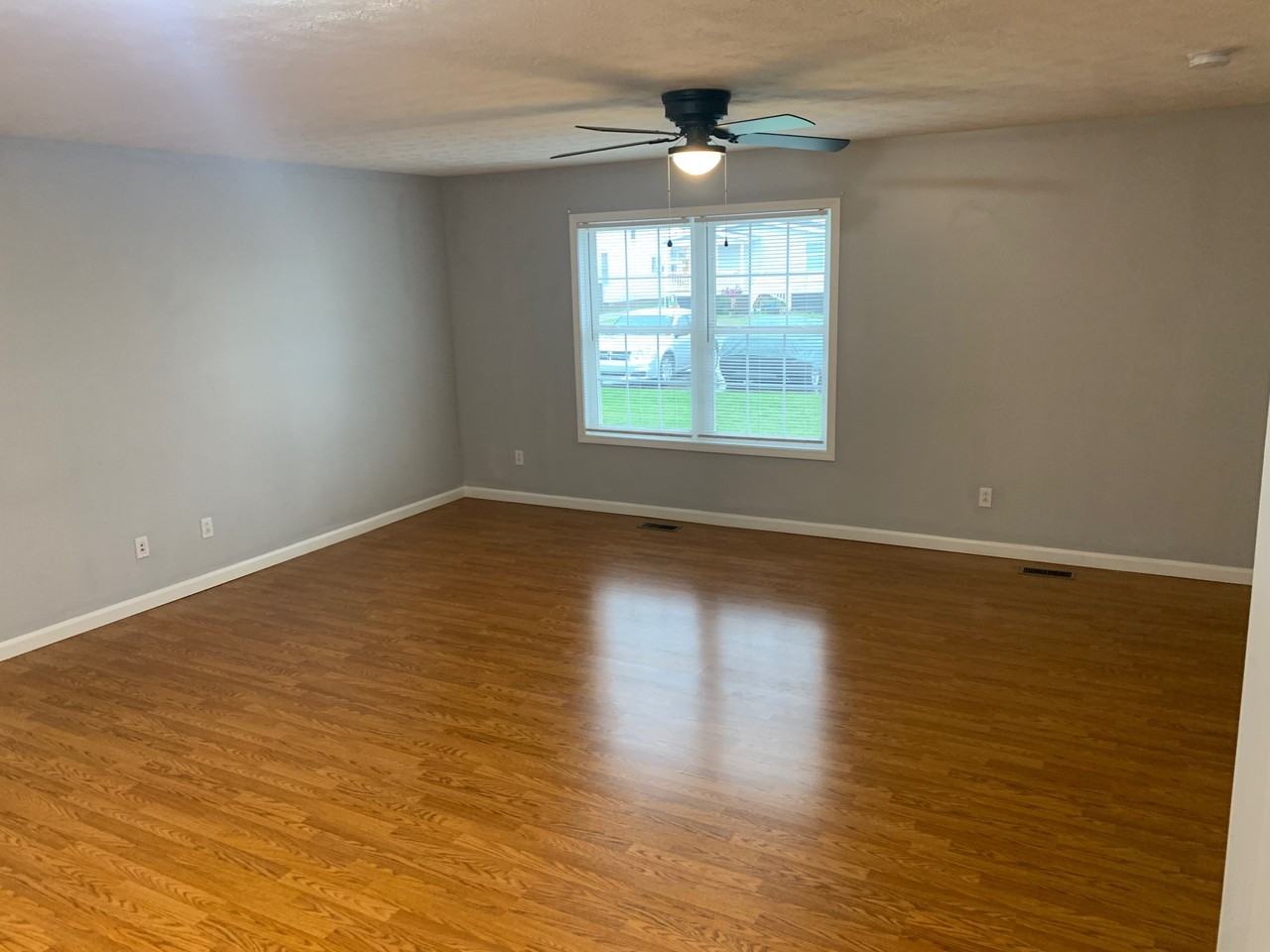 624 McCLUNG AVE - Photo 4 of 16