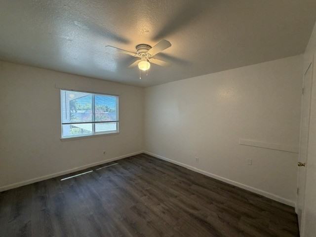 935 Kenwood Avenue - Photo 7 of 12