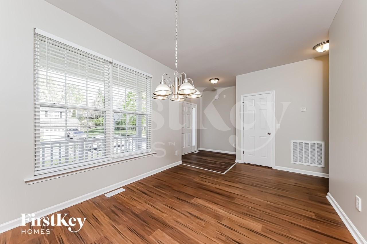 6221 Elderbush Dr - Photo 3 of 15