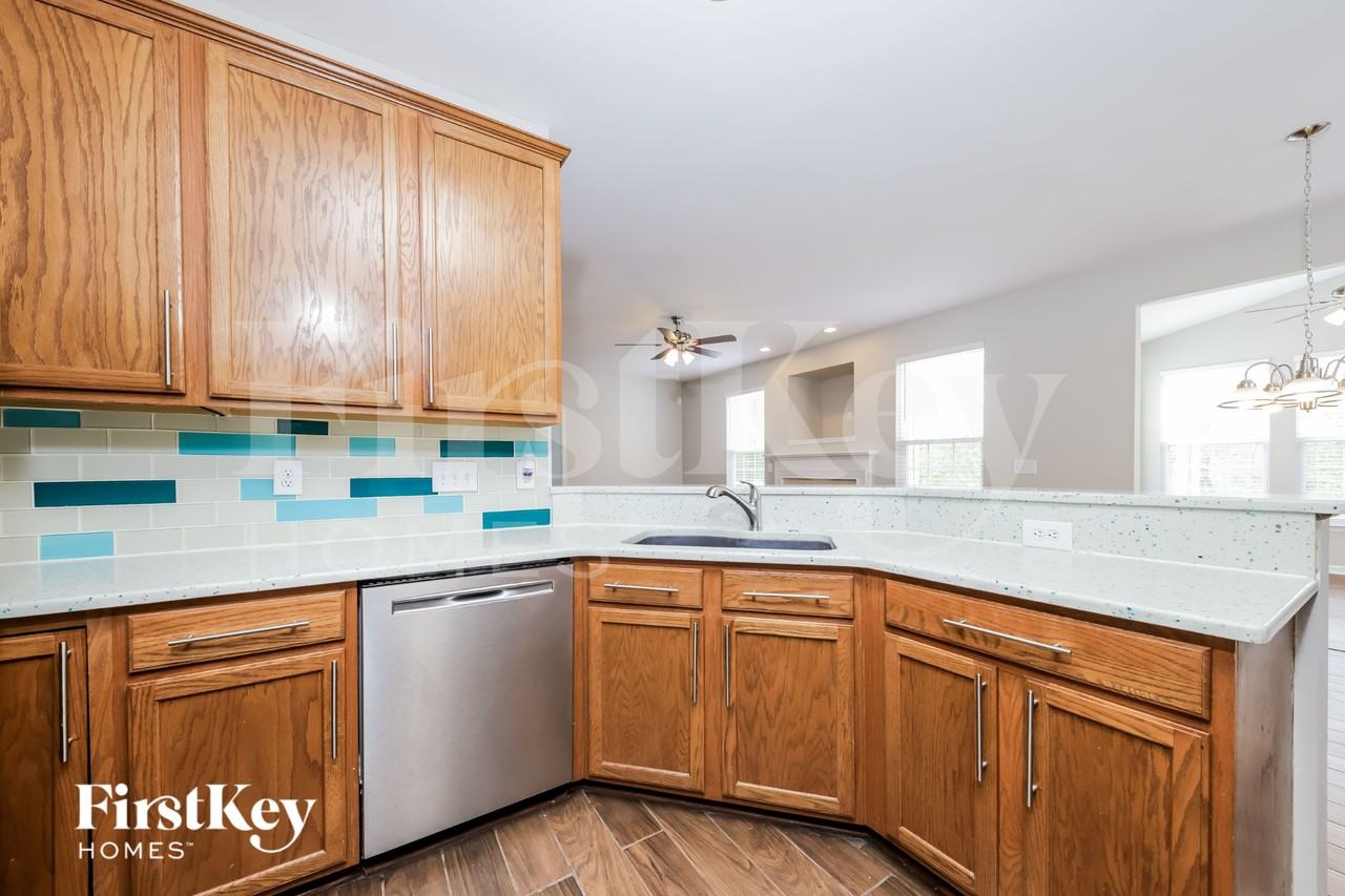 6221 Elderbush Dr - Photo 4 of 15