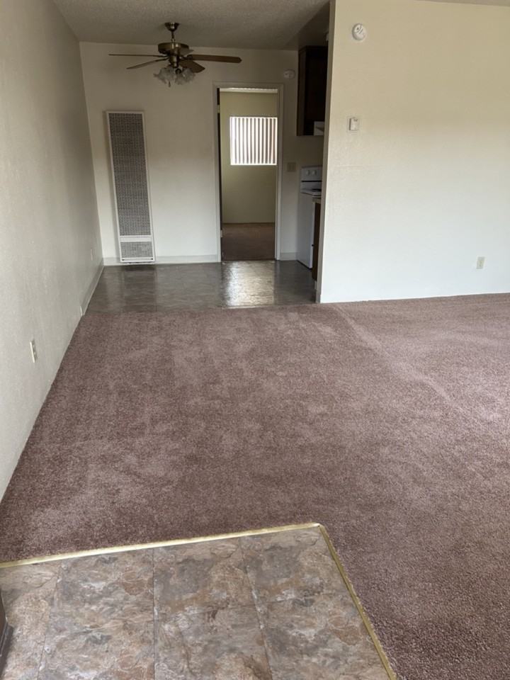 1121 Lloyd Street - Photo 4 of 18