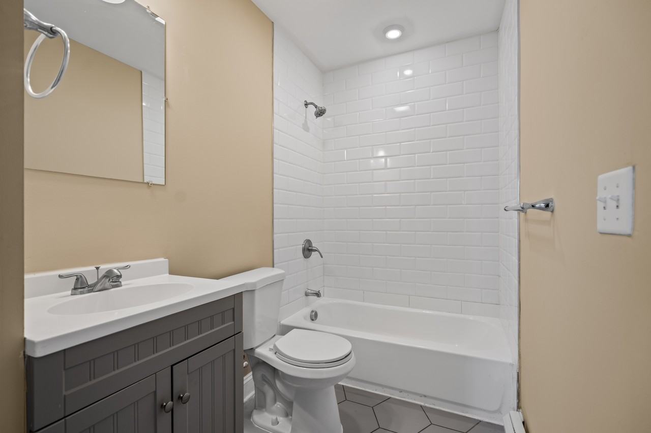 144 Inslee Place - Photo 3 of 15