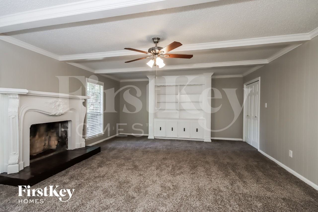 1702 Corral Dr - Photo 6 of 16