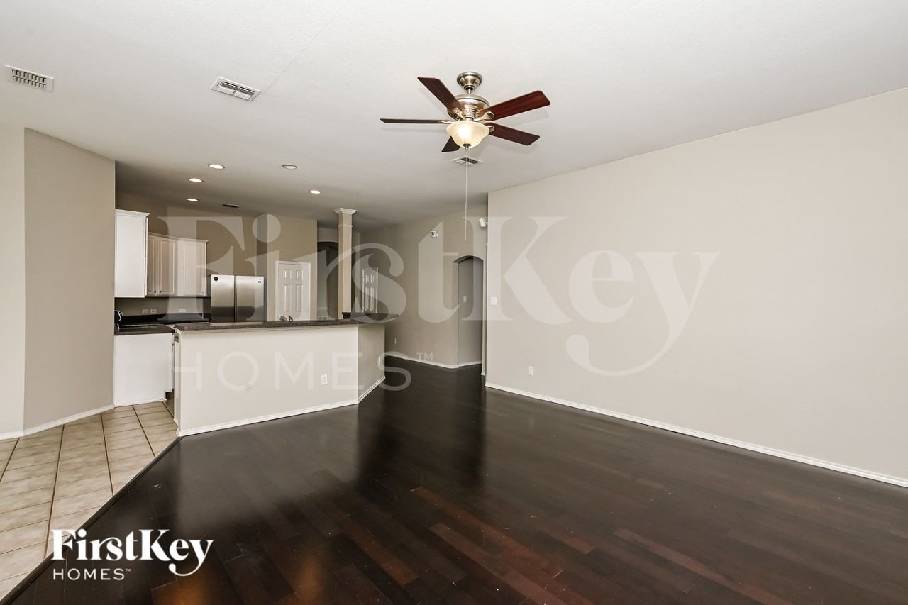 10408 Bradshaw Dr - Photo 2 of 16