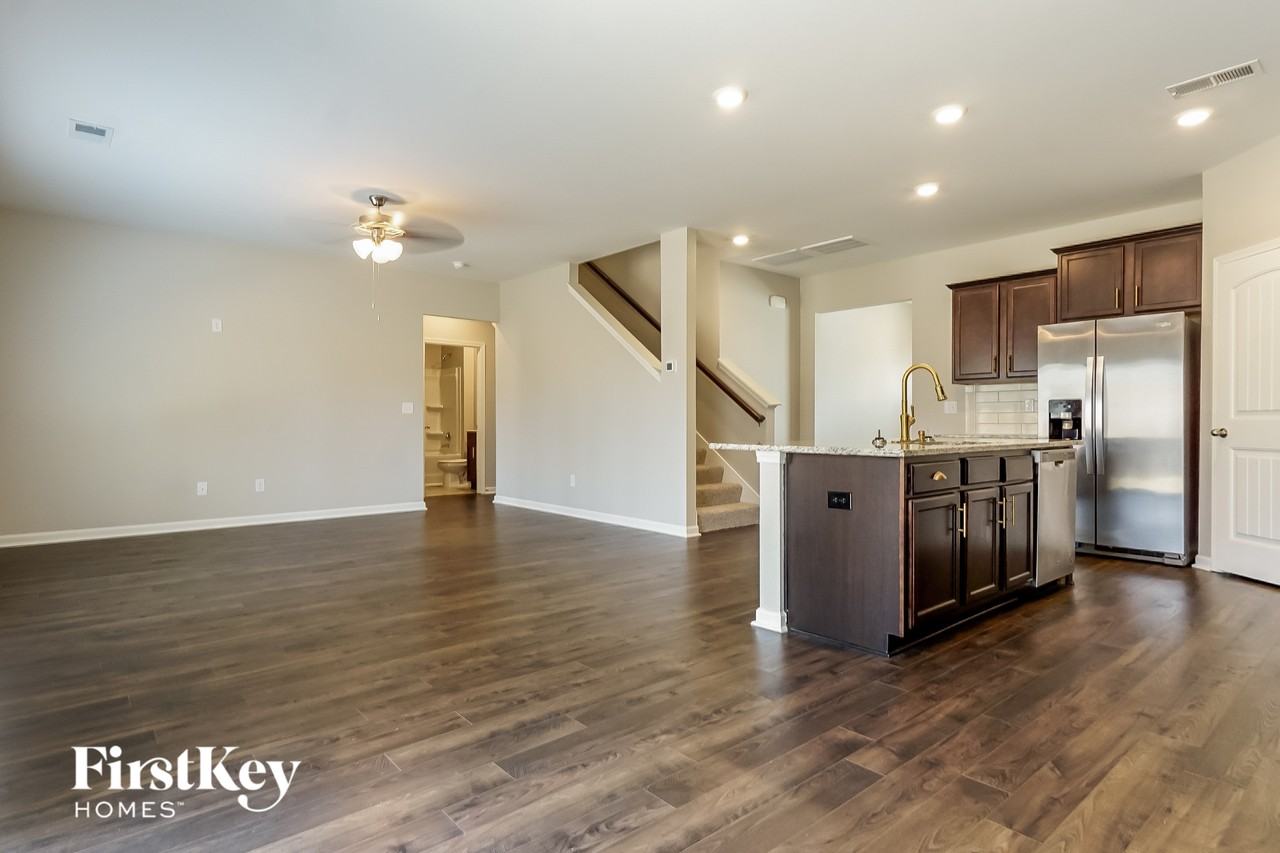 229 Park View Cir - Photo 4 of 15