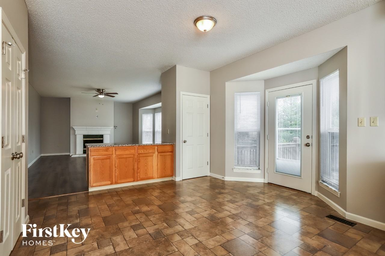 206 Sunshine Dr - Photo 5 of 15