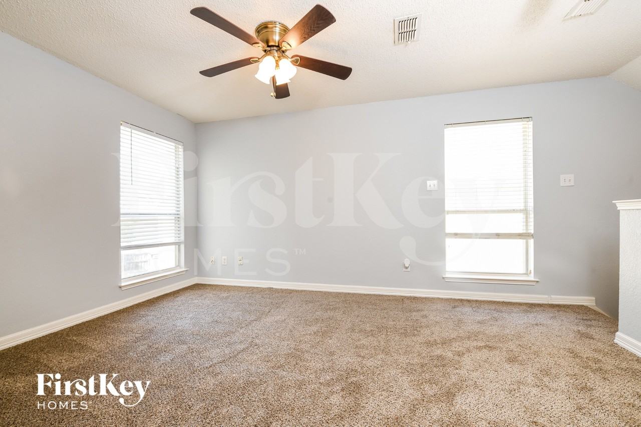 4909 Lodgepole Ln - Photo 7 of 16