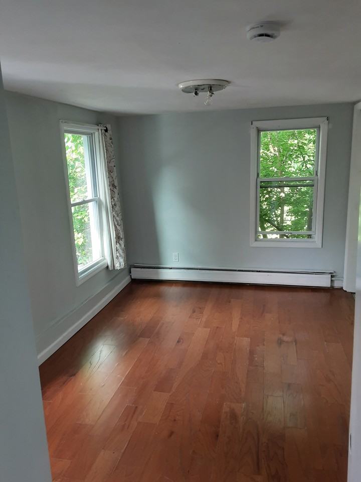 51 Willow Ave #1 - Photo 4 of 7