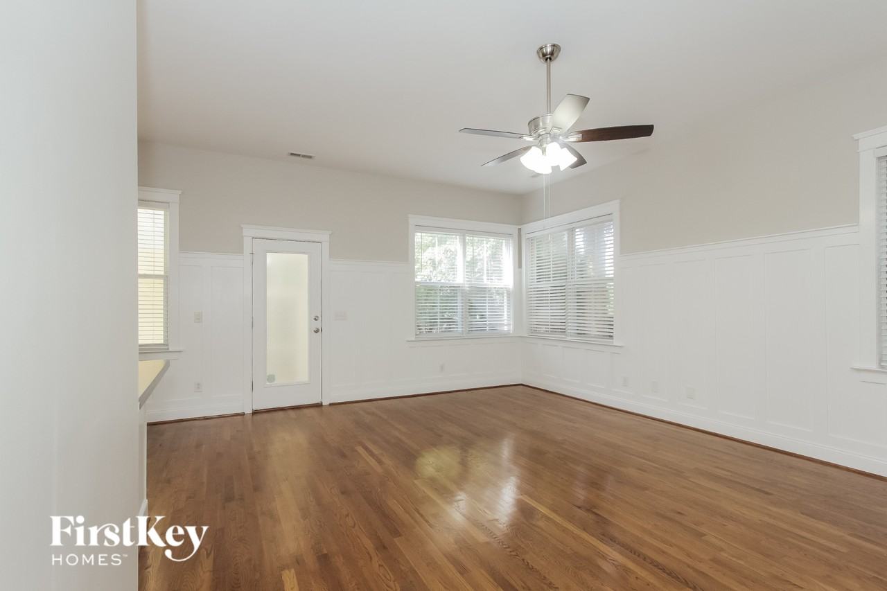 15104 Norman View Ln - Photo 3 of 15