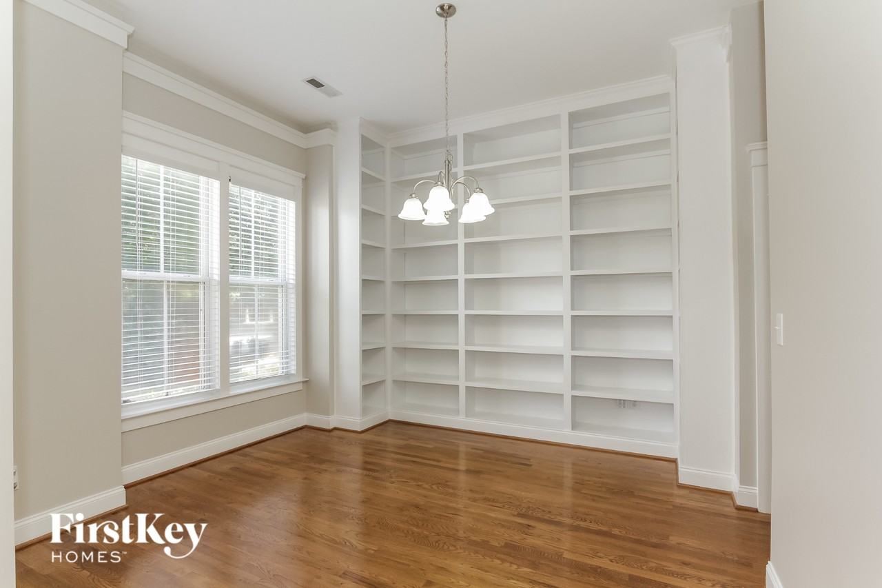 15104 Norman View Ln - Photo 5 of 15