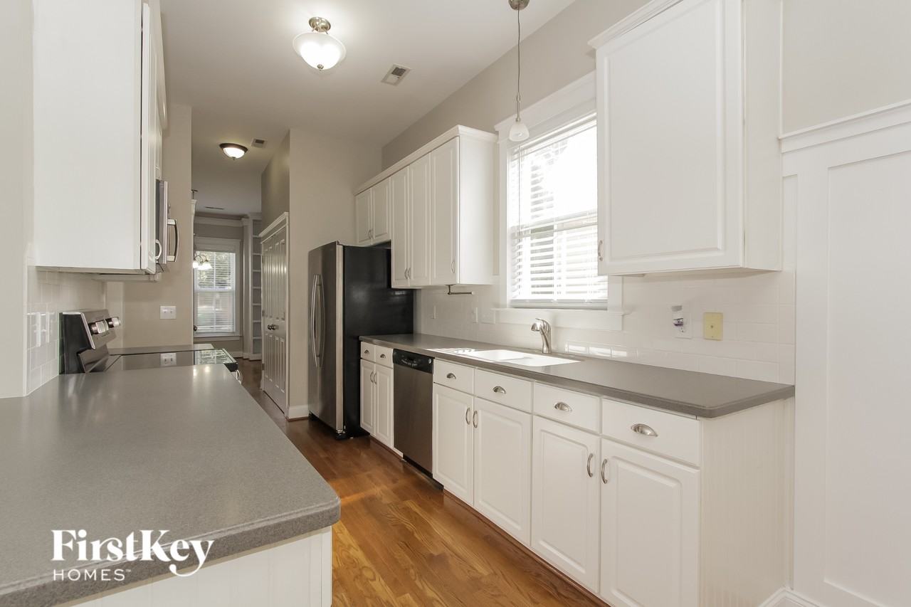 15104 Norman View Ln - Photo 6 of 15