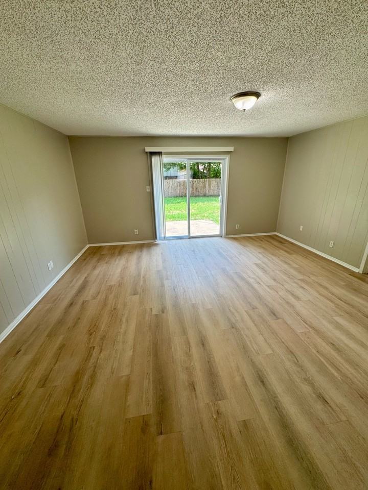6000 Lindy Ln #1 - Photo 2 of 14