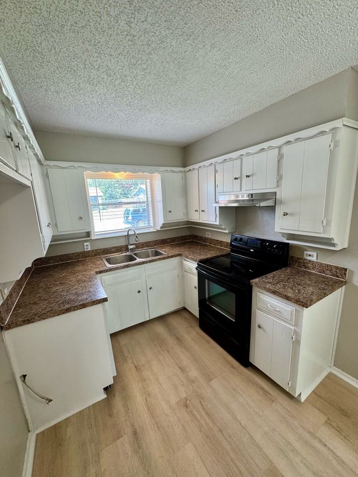 6000 Lindy Ln #1 - Photo 5 of 14