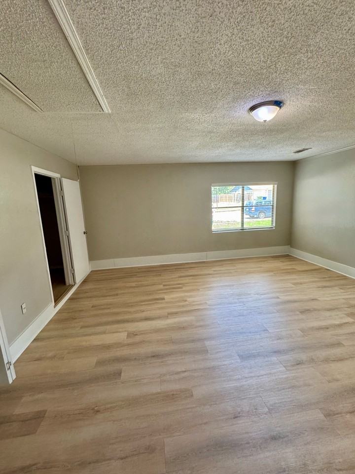 6000 Lindy Ln #1 - Photo 7 of 14