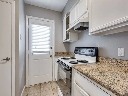 4045 Evergreen St #4045 - Photo 6 of 12