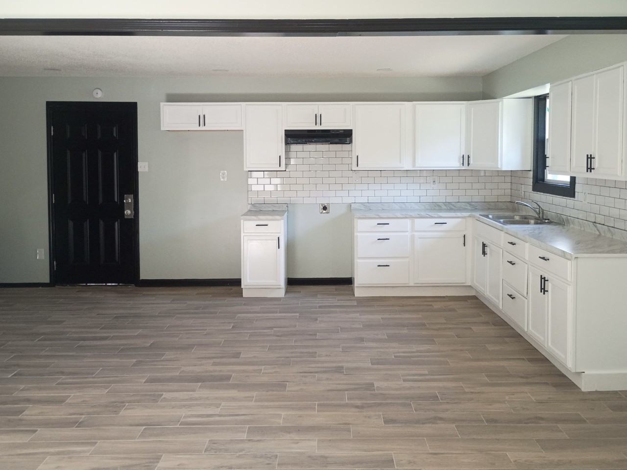 492 Delta Rd #1 - Photo 3 of 14
