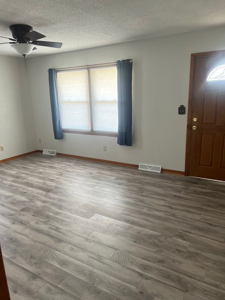 1813 Standish Pl #1 - Photo 7 of 11