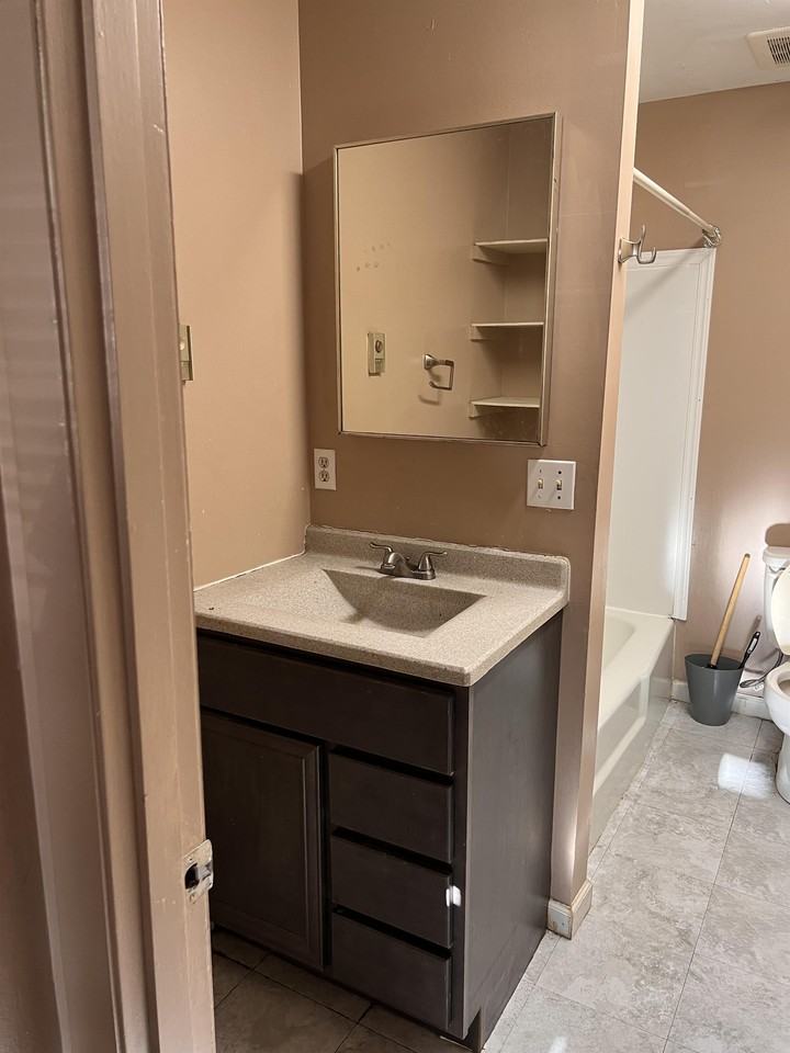 1907 10th Street - Photo 6 of 16