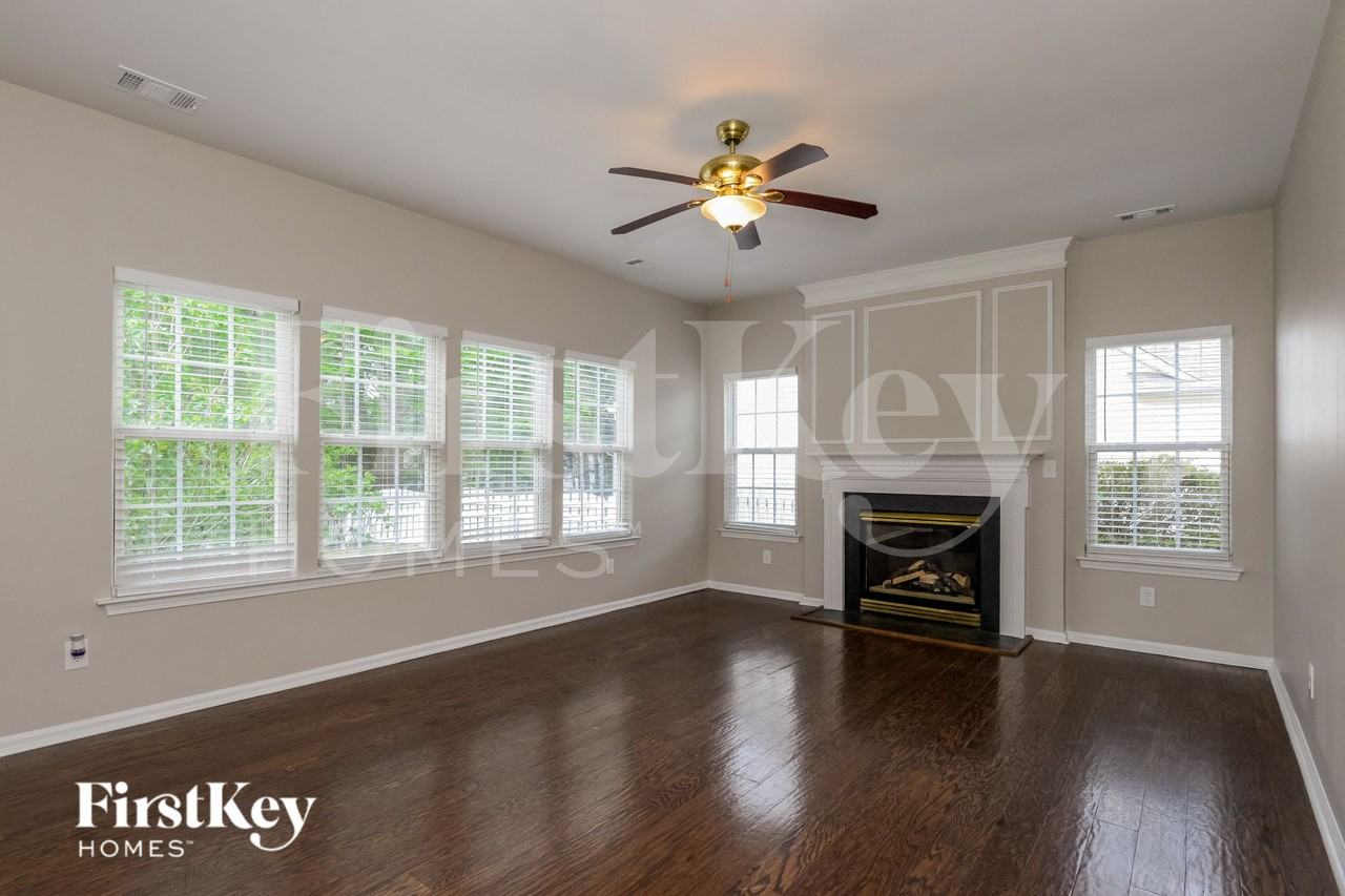 13622 Edgetree Dr - Photo 4 of 15