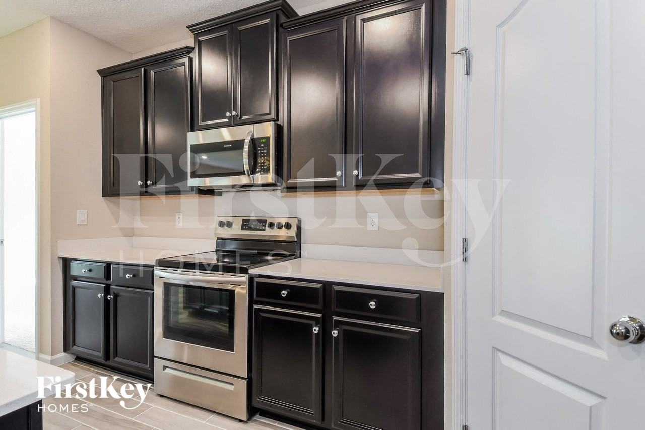 385 Stone Arbor Ln - Photo 6 of 15