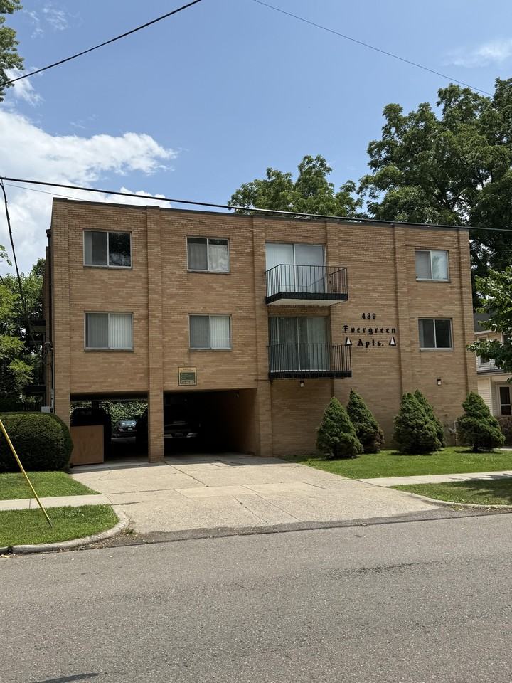 Evergreen Apartments - Photo 2 of 2