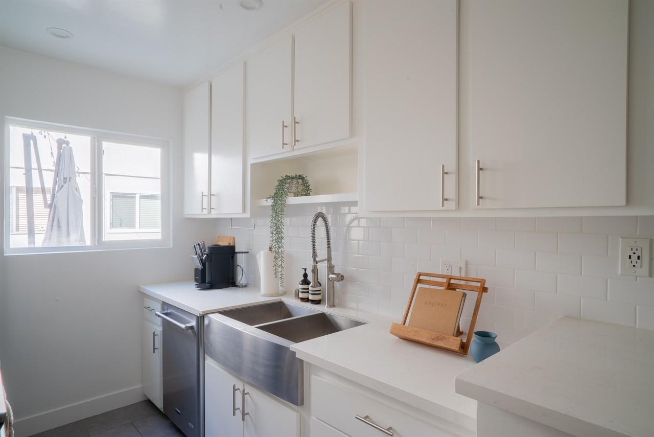 550 North Orlando Avenue - Photo 5 of 50