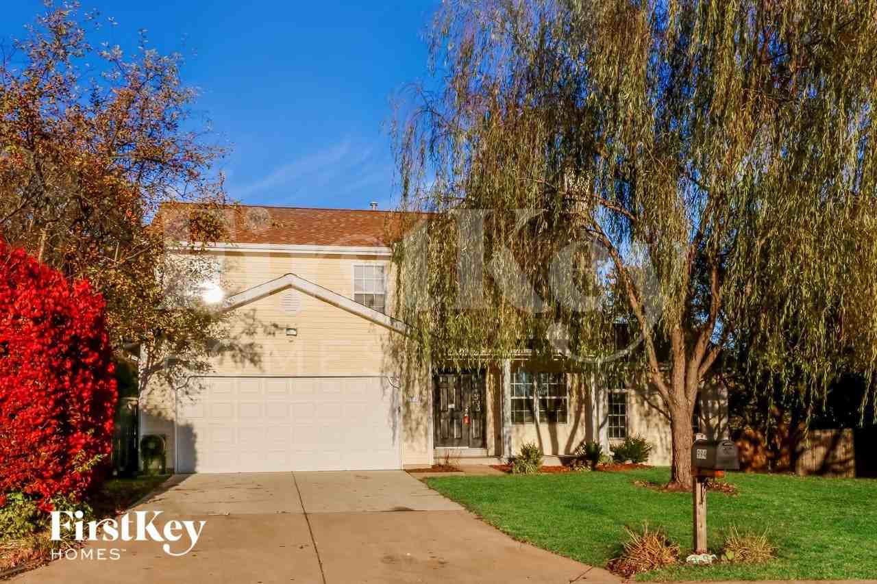994 Sunset Farms Ct - Photo 2 of 14