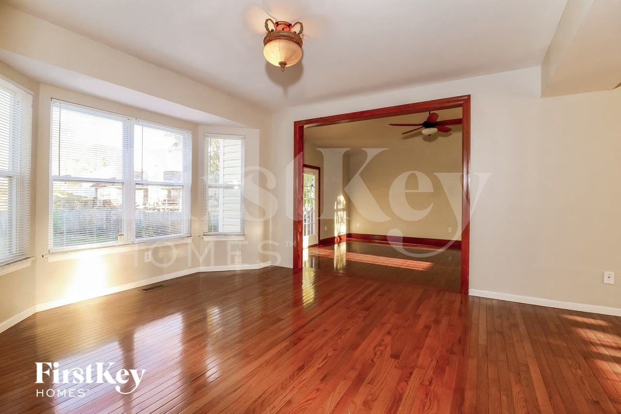 994 Sunset Farms Ct - Photo 6 of 14