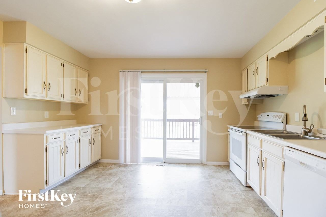 8431 Bluebird Dr - Photo 6 of 15