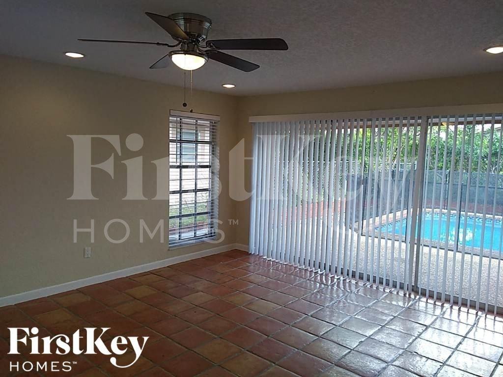 7518 Nw 42nd Dr - Photo 3 of 11